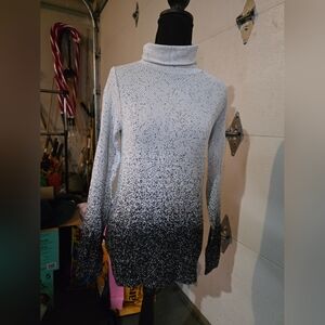 ATHLETA Black and White Speckled Turtleneck